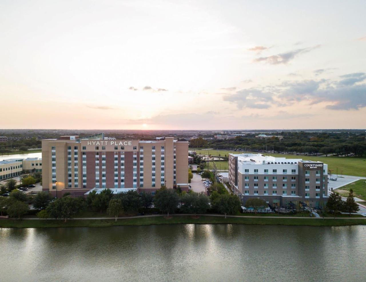 Hotel Courtyard By Marriott Houston Sugar Land/lake Pointe