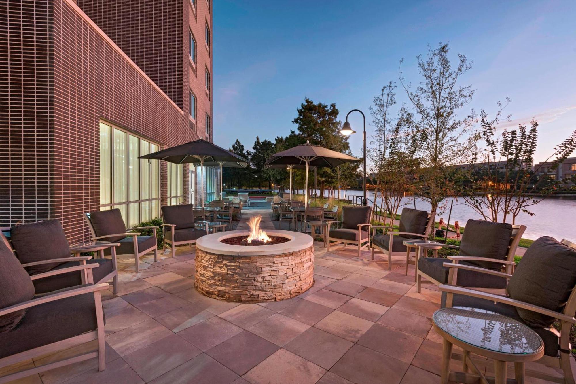 Courtyard By Marriott Houston Sugar Land/lake Pointe Sugar Land