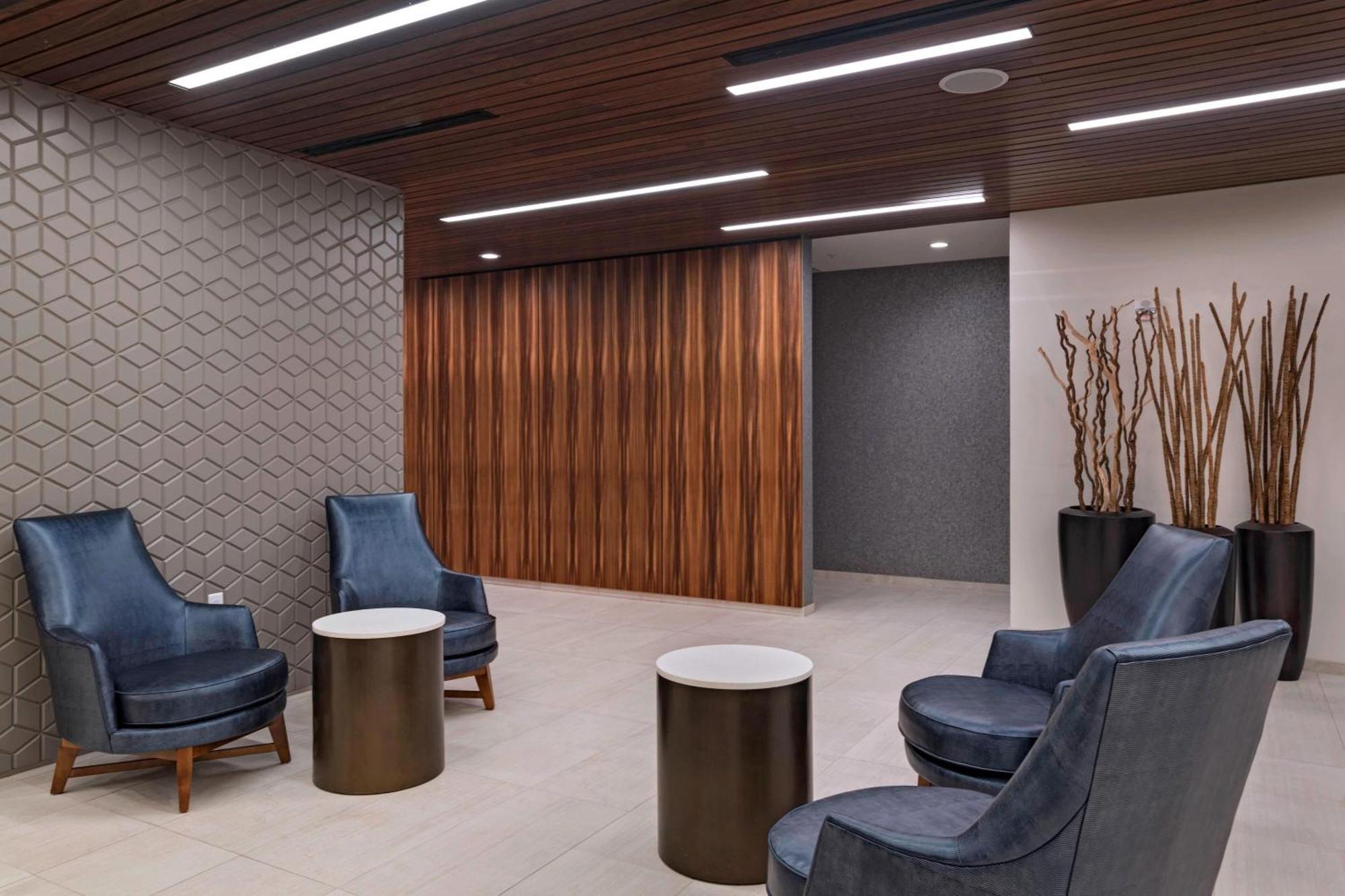Hotel Courtyard By Marriott Houston Sugar Land/lake Pointe 3*
