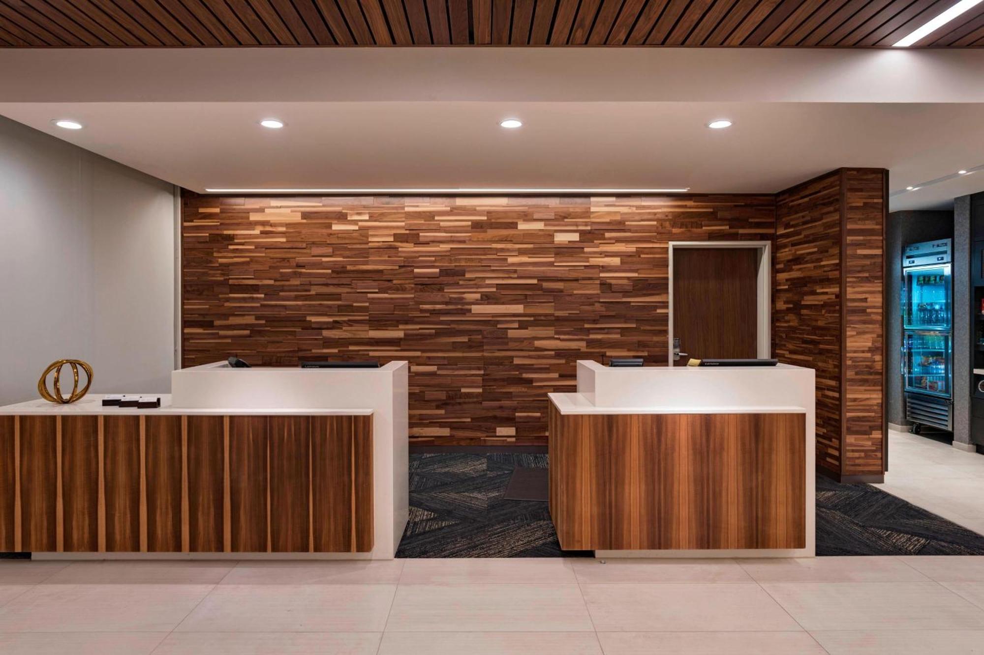 Courtyard By Marriott Houston Sugar Land/lake Pointe Sugar Land